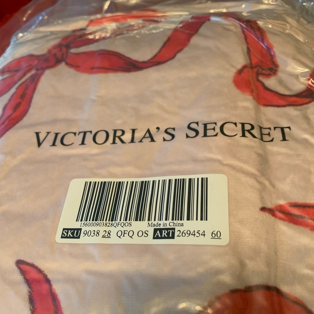 Victoria's Secret Pink and Red Sherpa blanket